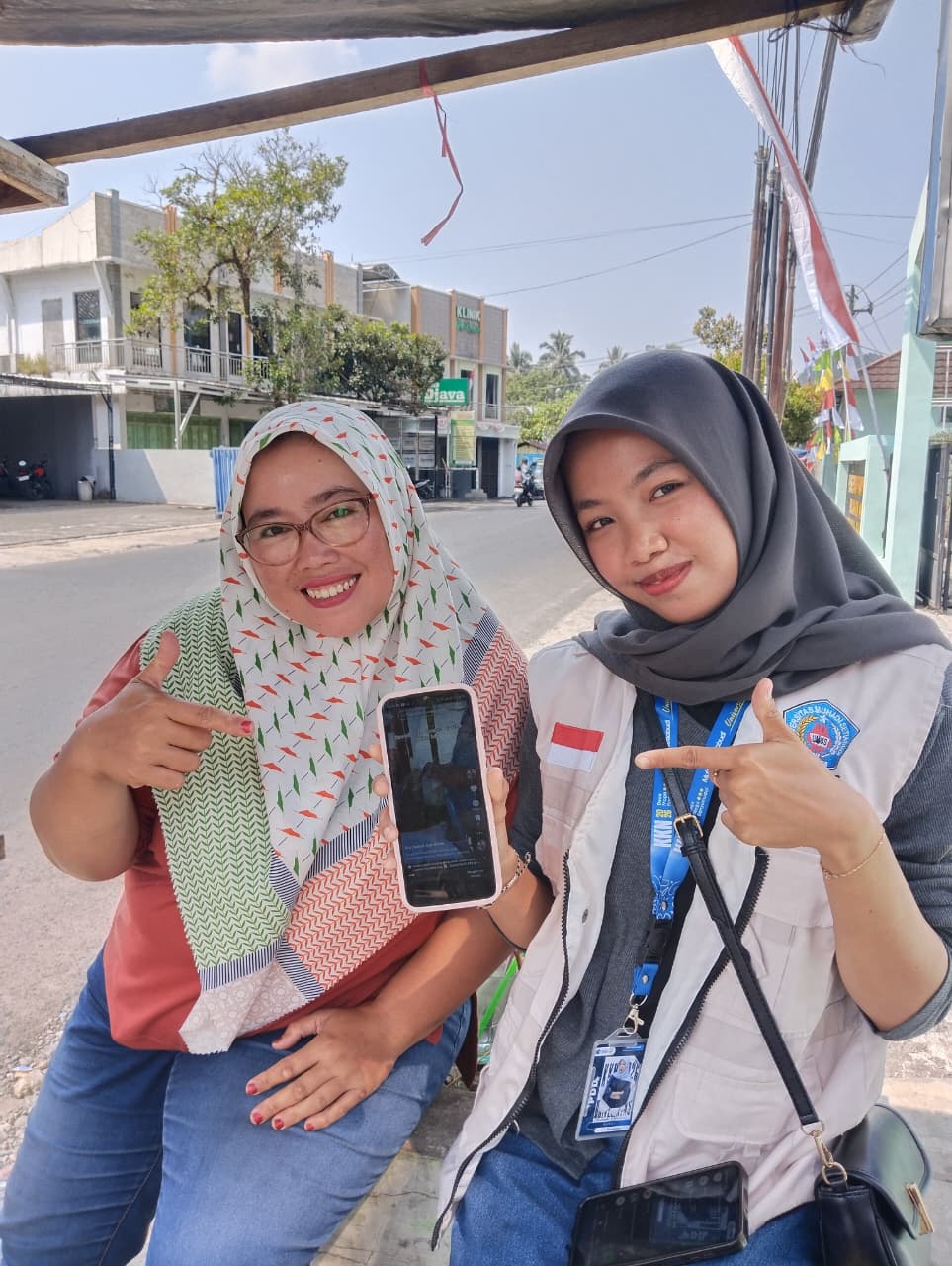 Mahasiswa KKN UMUS Dampingi UMKM Desa Banyumudal Tingkatkan Pemasaran melalui Digital Marketing